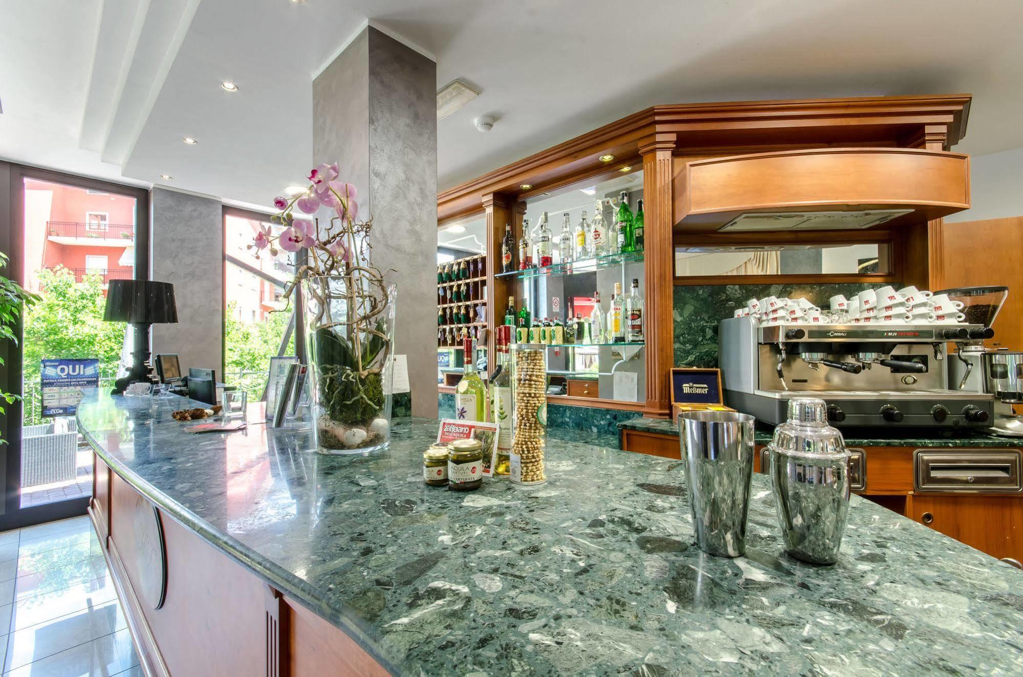 Hotel Federico II LʼAquila Kültér fotó